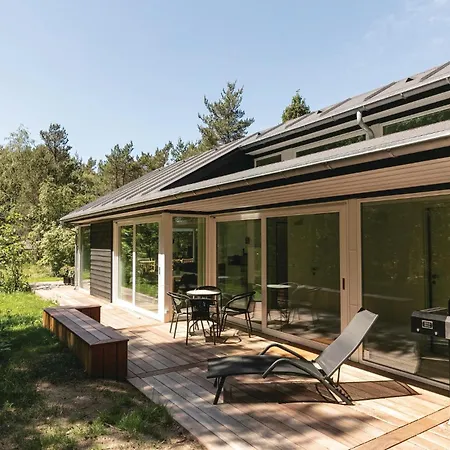 3 Bedroom In Holiday home